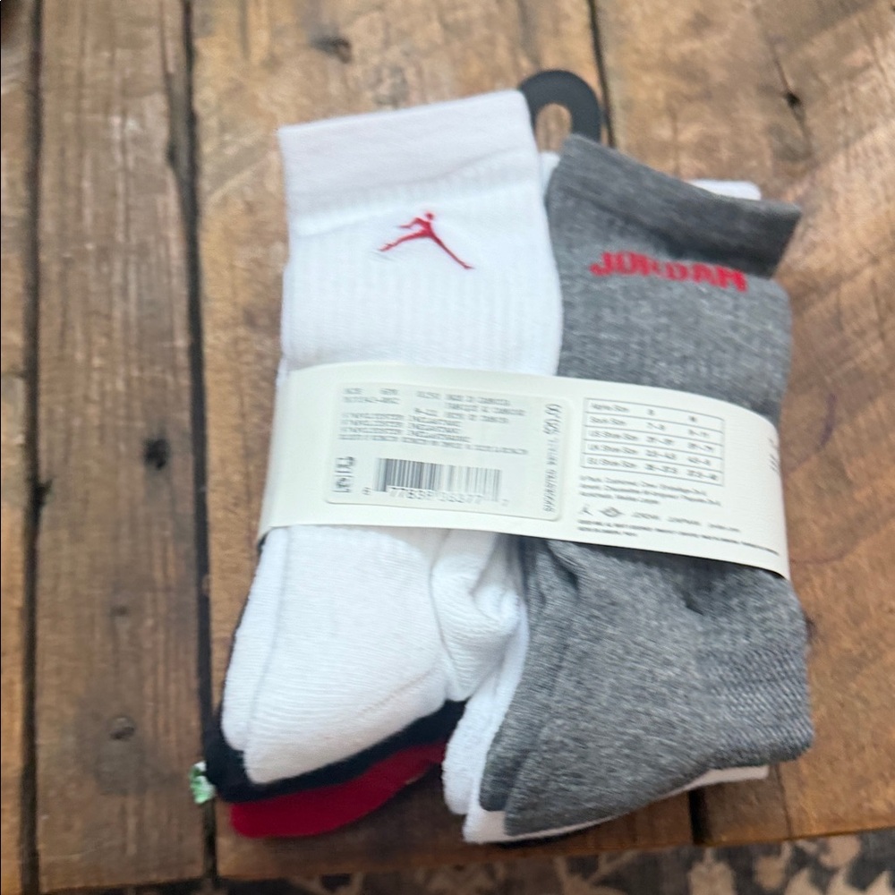 NWT Jordan Cushioned Crew